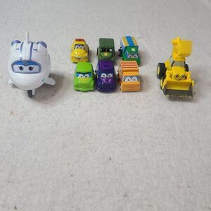 Lot Of (8) JOYIN Pull Back City Cars and Trucks Toy Vehicles Set (W/Eyes)